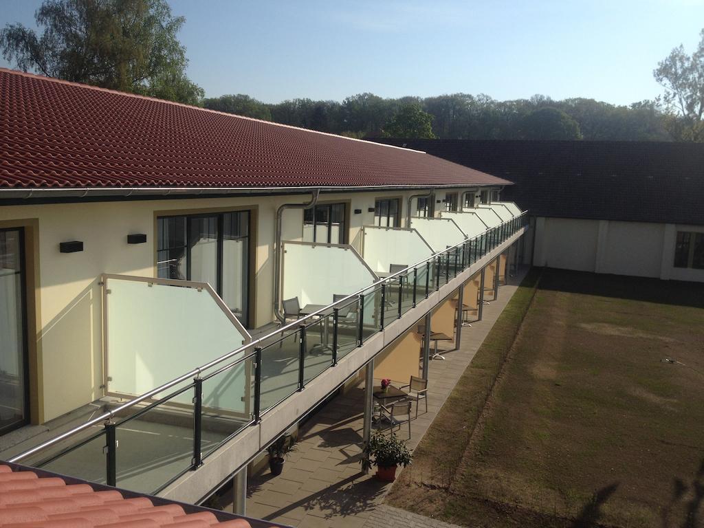 Aparthotel Am Heidensee Шверин Номер фото